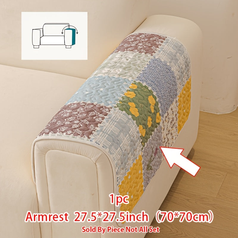 Housse de canapé en peluche matelassée à motif fleuri antidérapante, vue de dos