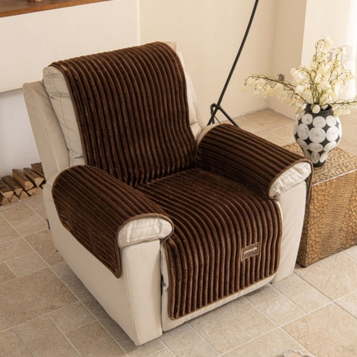 Housse de canapé à rayures pour fauteuil, mise en situation