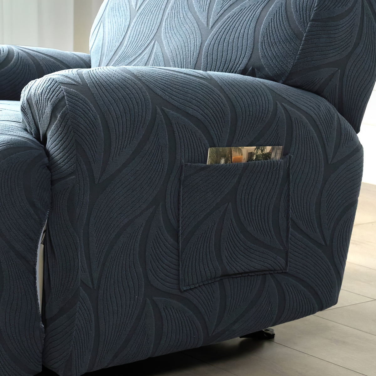 Housse de canapé extensible en polaire jacquard à motif feuillage, gros plan sur le tissu