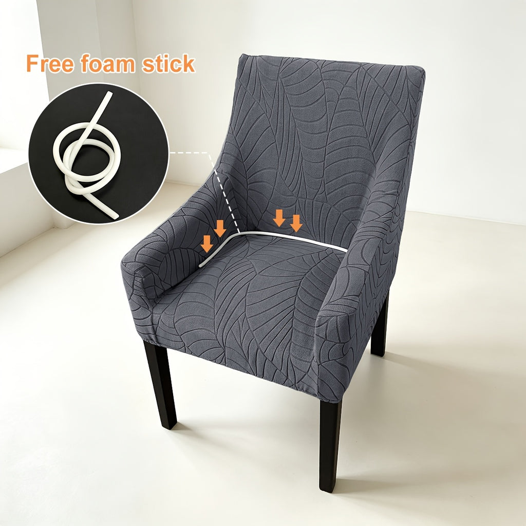 Housse de chaise extensible en velours côtelé jacquard à motif feuillage, mise en situation