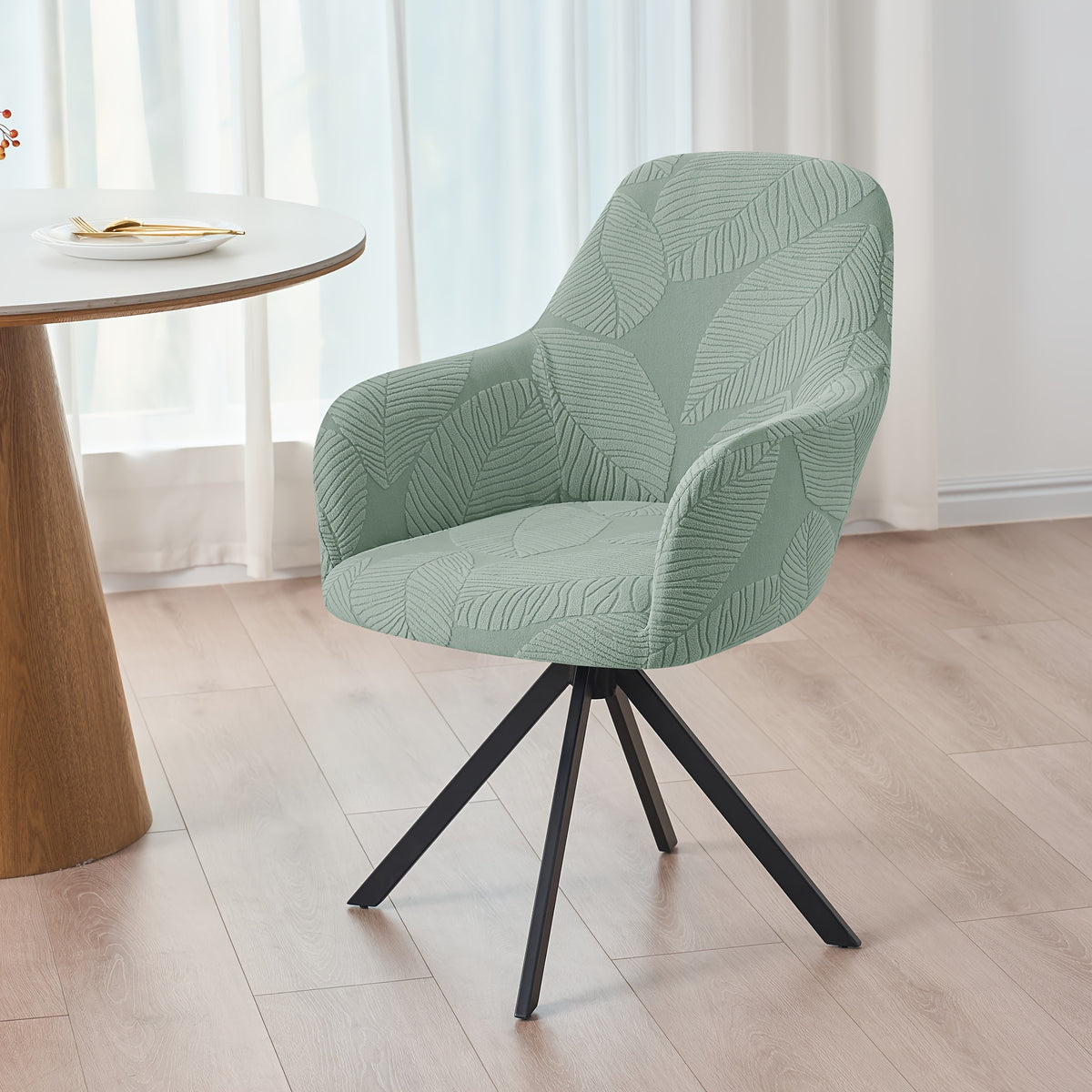 Housse de chaise extensible en velours côtelé jacquard à motif feuillage, mise en situation