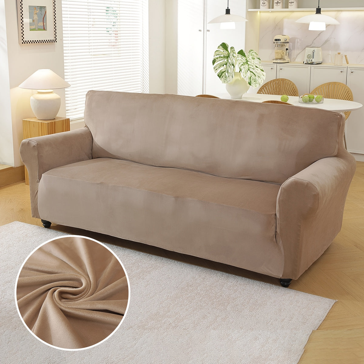 Housse de canapé extensible en velours, détail de l'ourlet