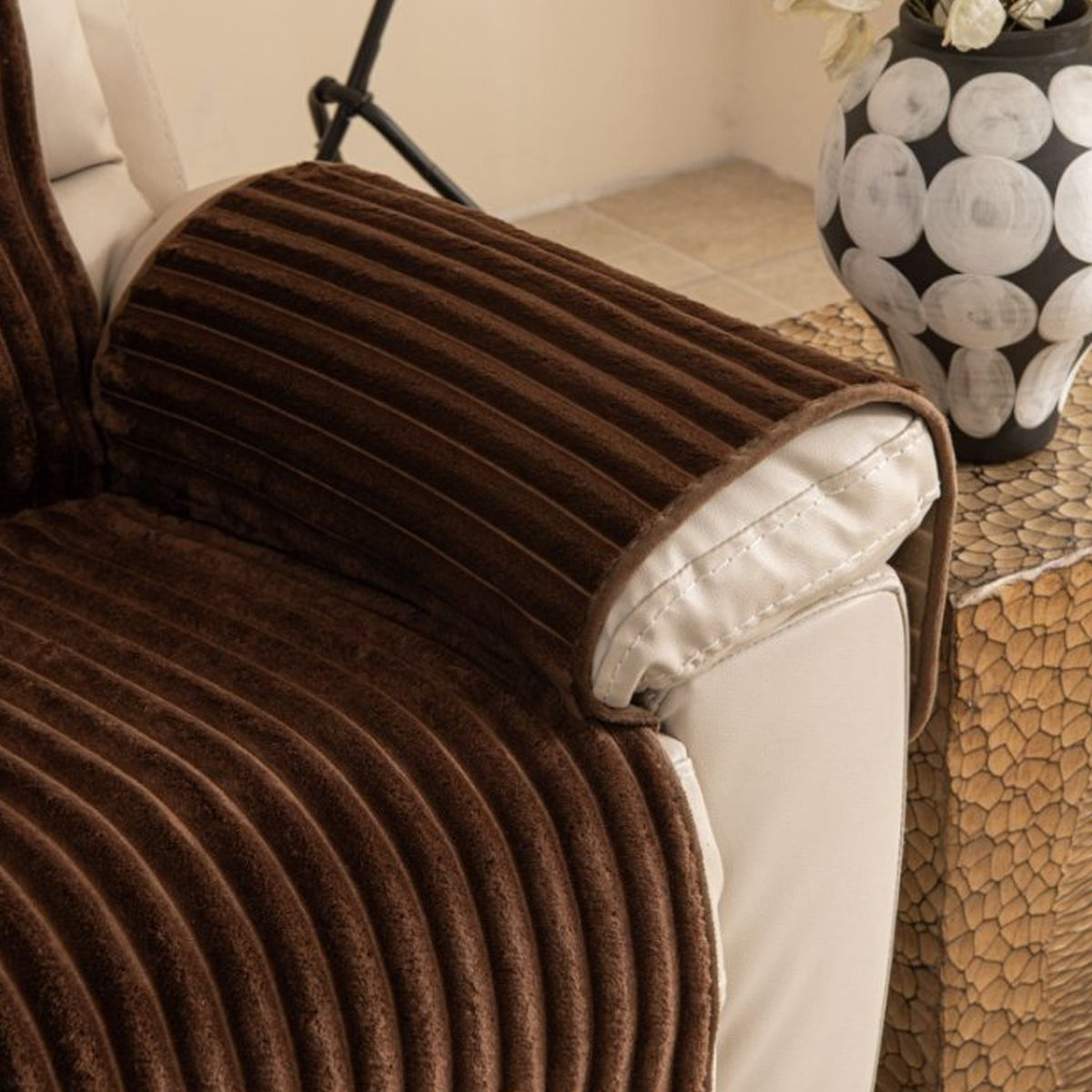 Housse de canapé à rayures pour fauteuil, vue de dos