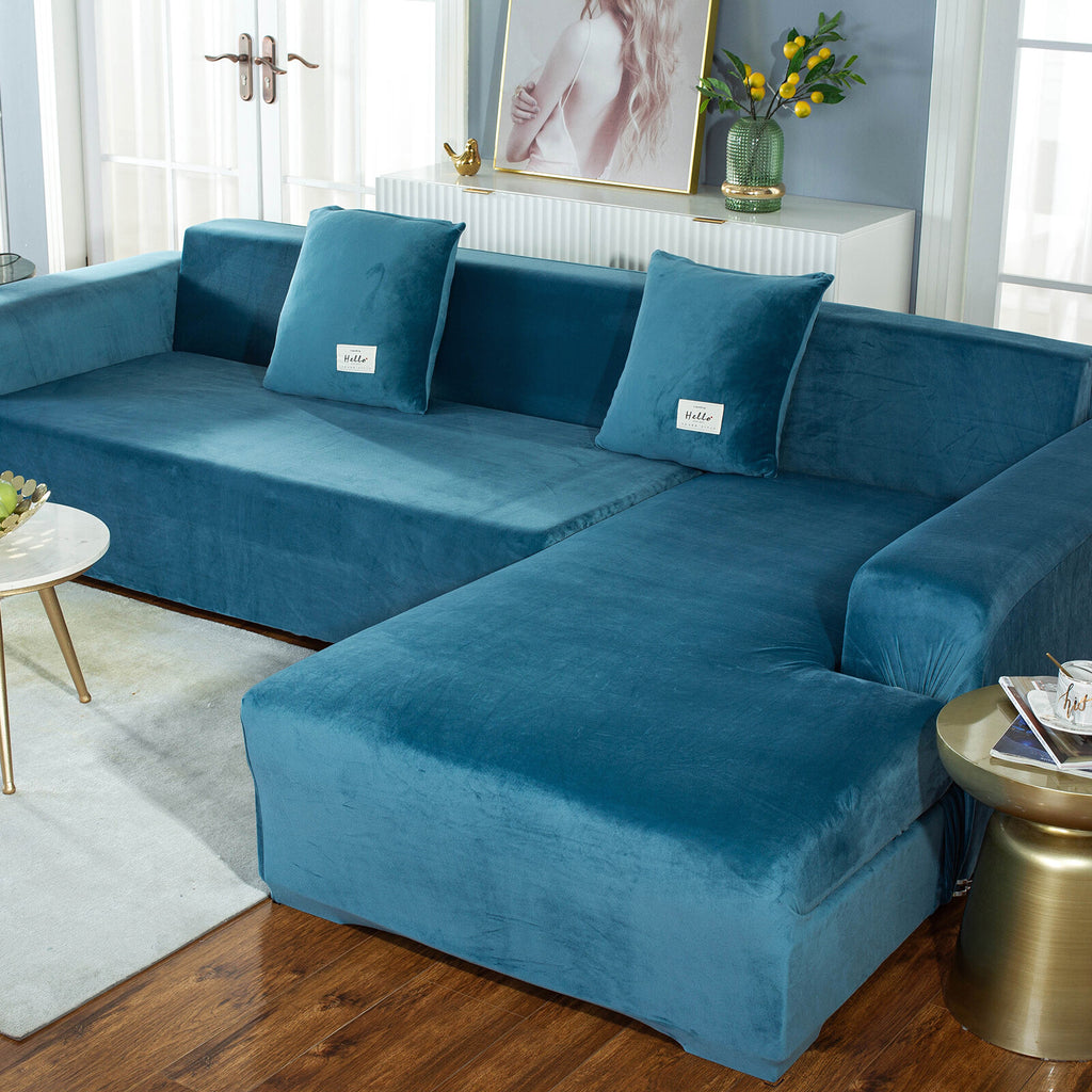 Housse de canapé épaisse extensible en velours au rendu glamour, détail de la finition