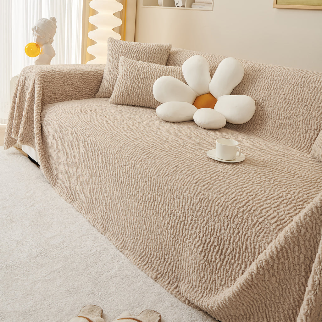 Housse de canapé en jacquard au rendu glamour, détail de l'ourlet