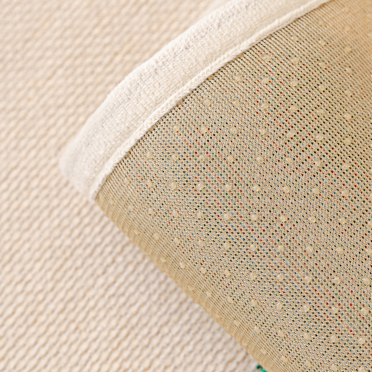 Housse de coussin en chenille jacquard à motif vagues antidérapante, détail de la finition