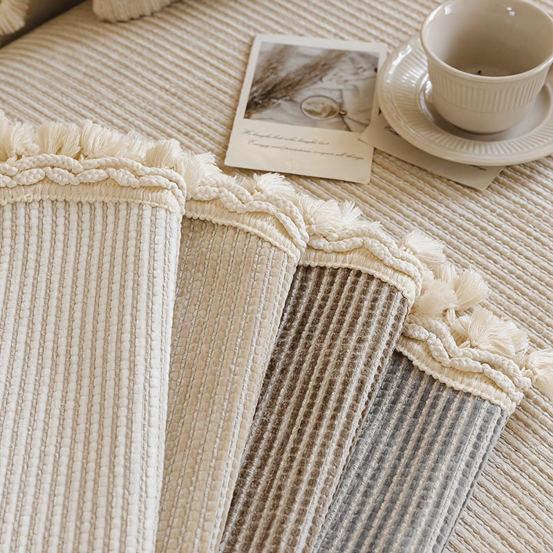 Housse de canapé épaisse en chenille jacquard à rayures à volants, détail de l'ourlet