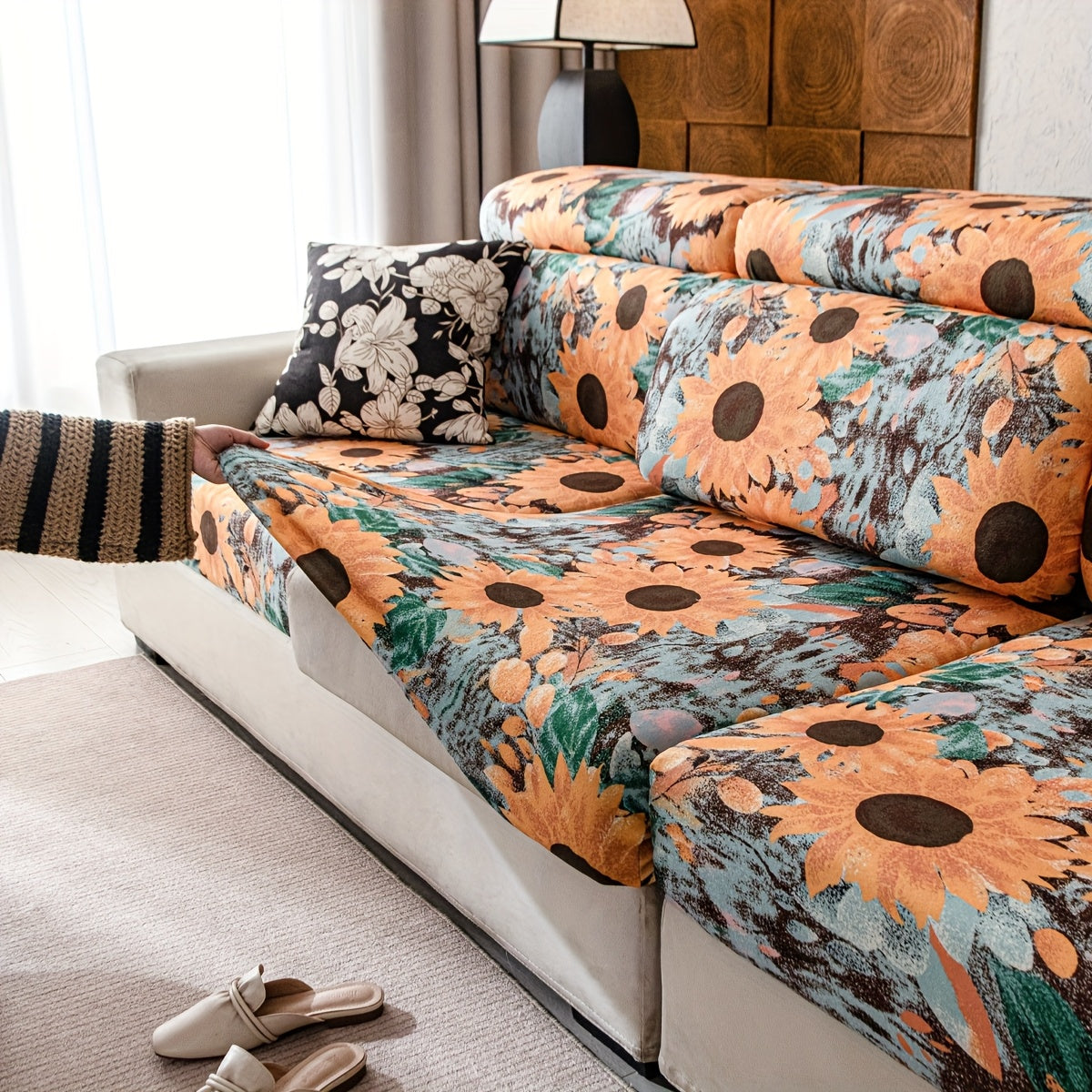 Housse de canapé extensible en polaire matelassée à motif tournesol, gros plan sur le tissu
