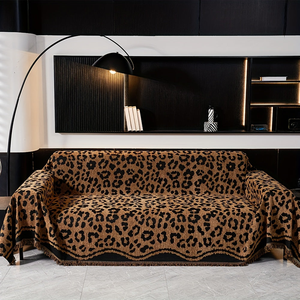 Housse de coussin en chenille jacquard à motif léopard