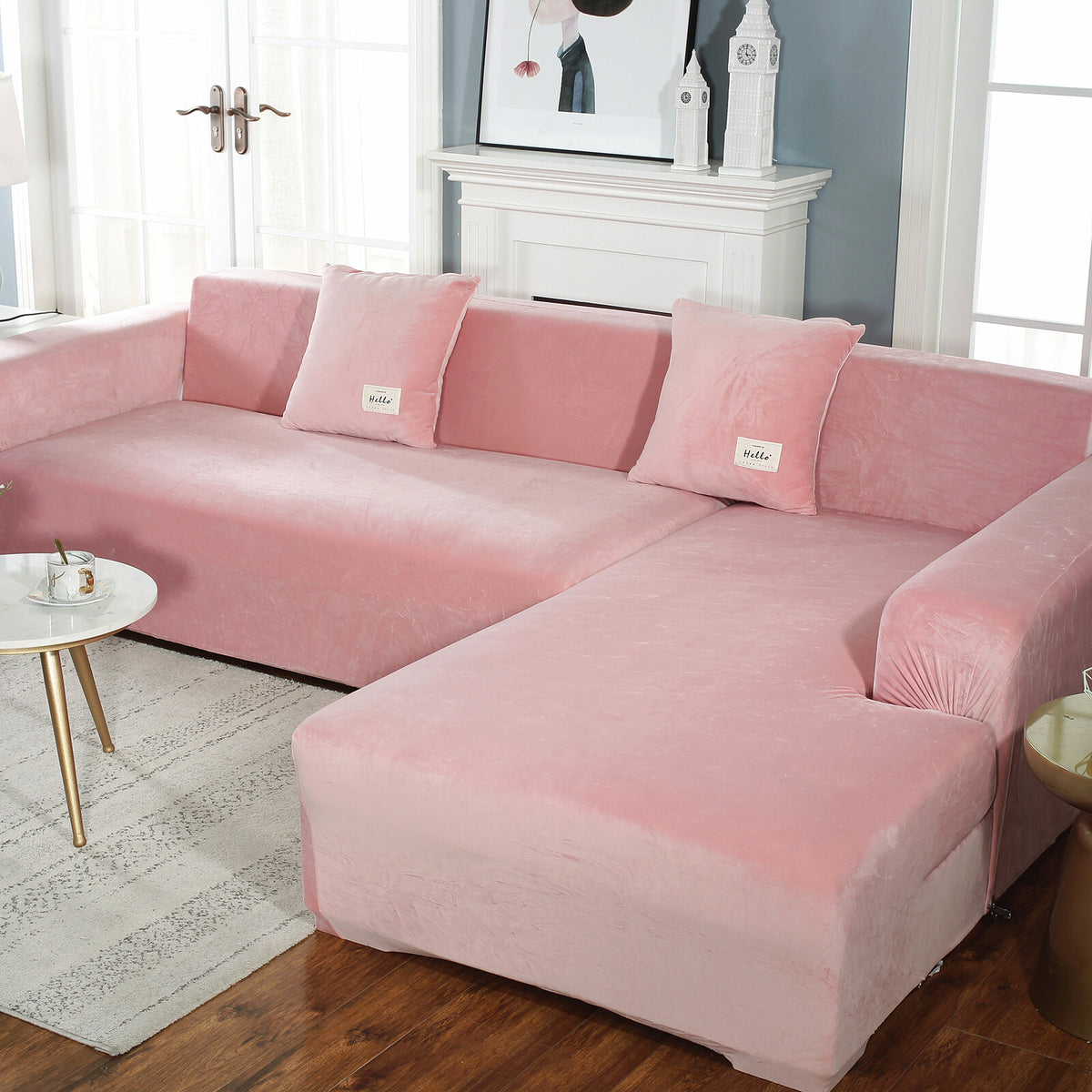 Housse de canapé épaisse extensible en velours au rendu glamour, vue de dos