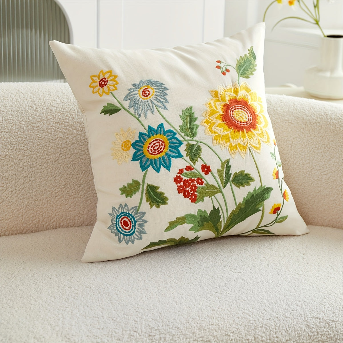 Housse de canapé à motif fleuri d'esprit campagne — détail de la matière : lin Image
