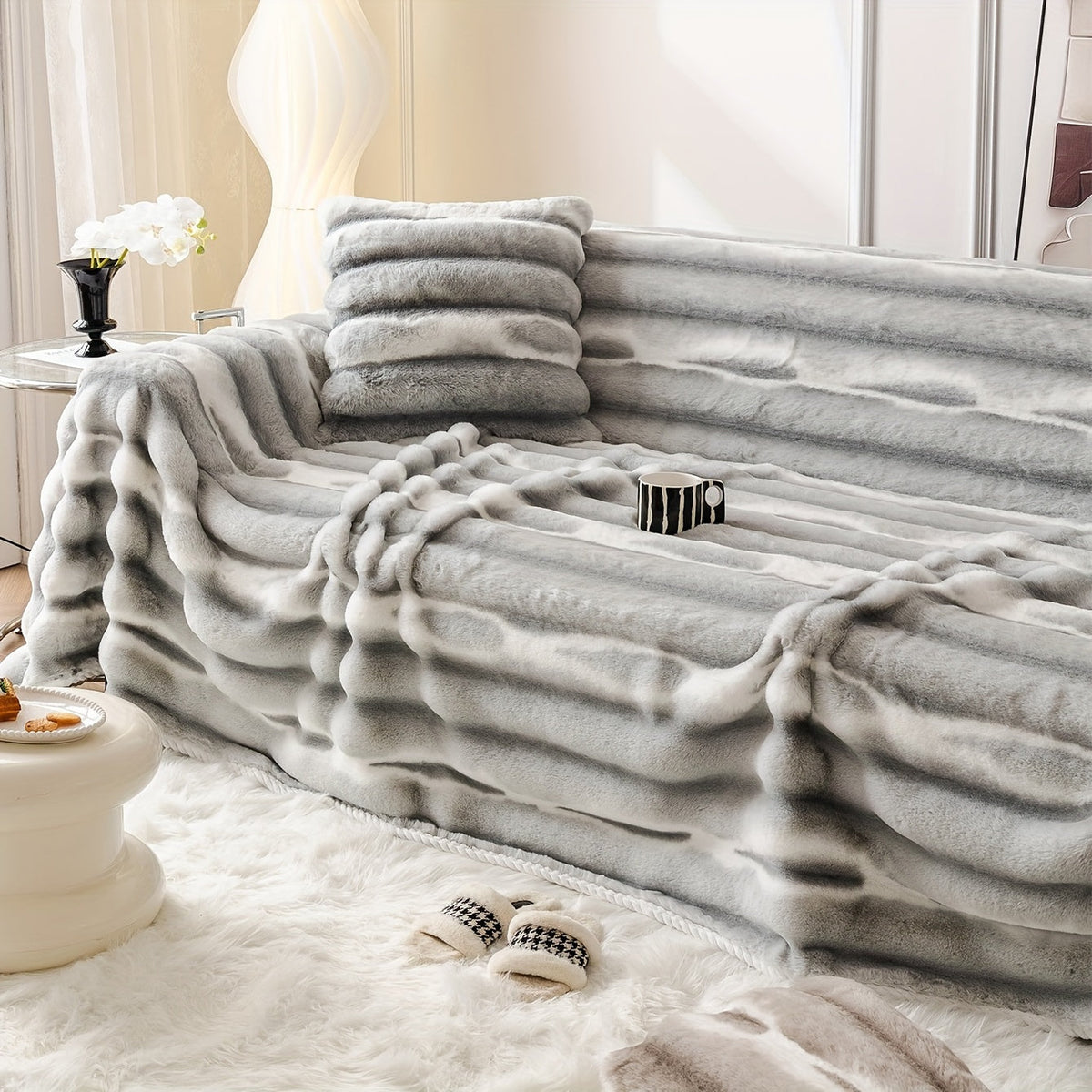 Housse de canapé en peluche, détail de la finition