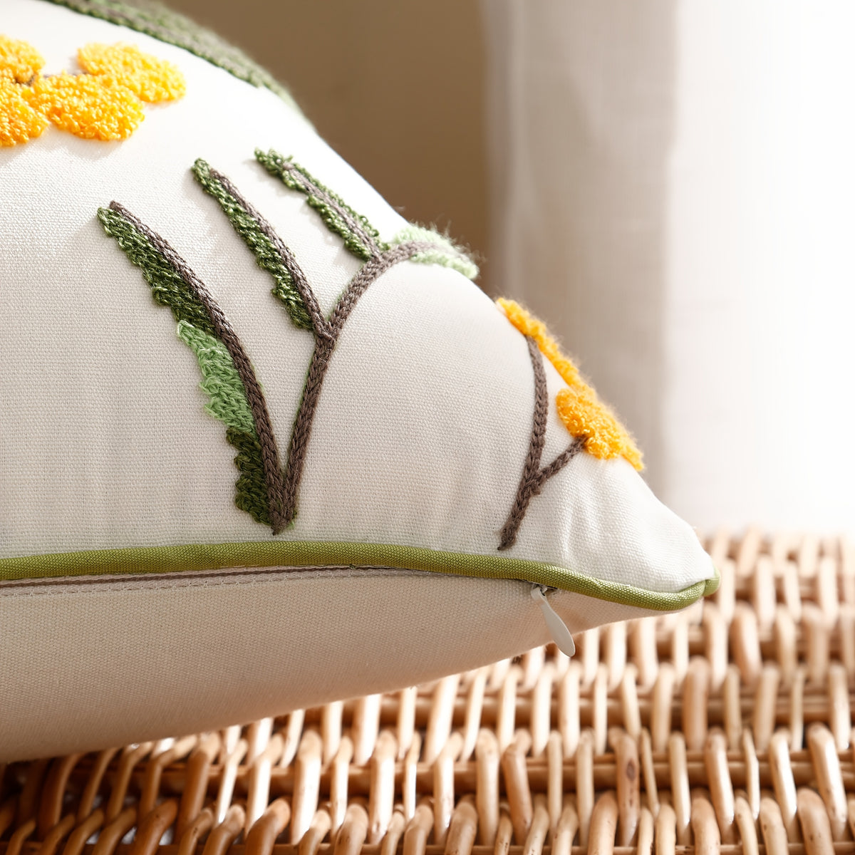Housse de coussin en polyester à motif fleuri à fermeture éclair, vue de dos