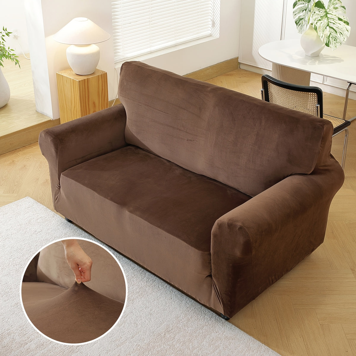 Housse de canapé extensible en velours, gros plan sur le tissu