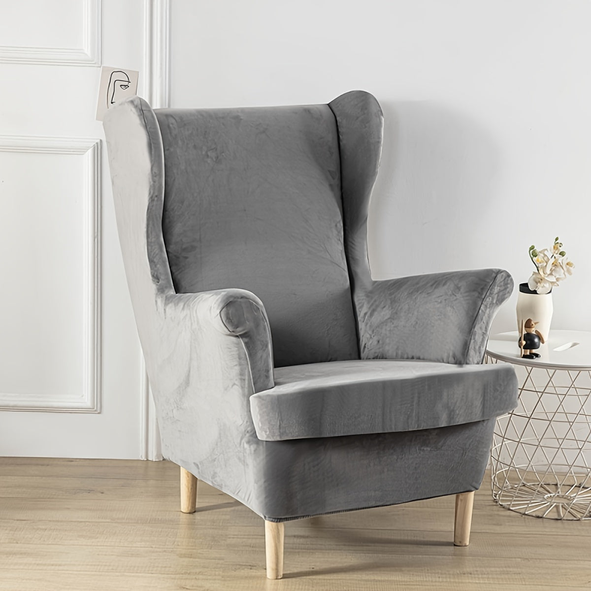 Housse de canapé extensible en polyester au rendu glamour, détail de l'ourlet