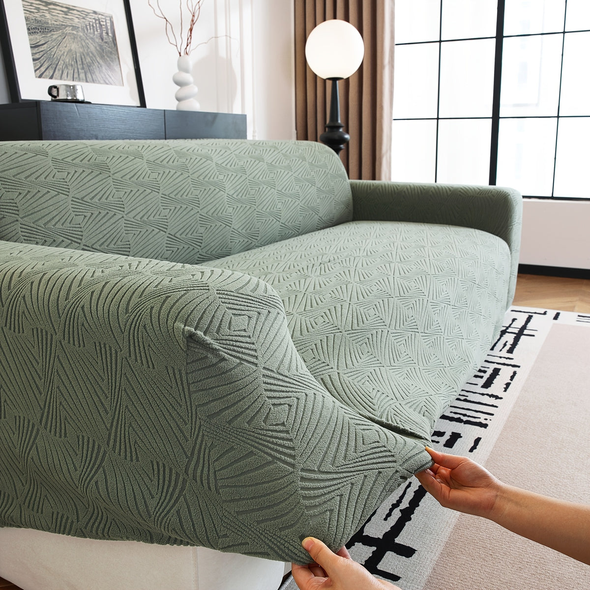 Housse de canapé extensible en polaire jacquard à rayures antidérapante, mise en situation
