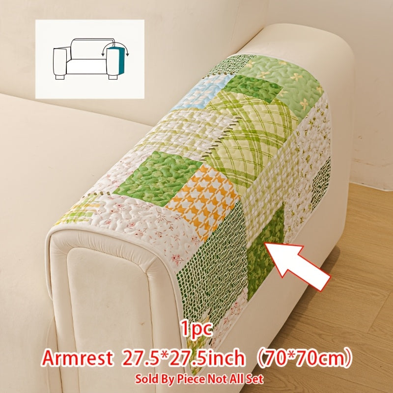 Housse de canapé en peluche matelassée à motif fleuri antidérapante, mise en situation