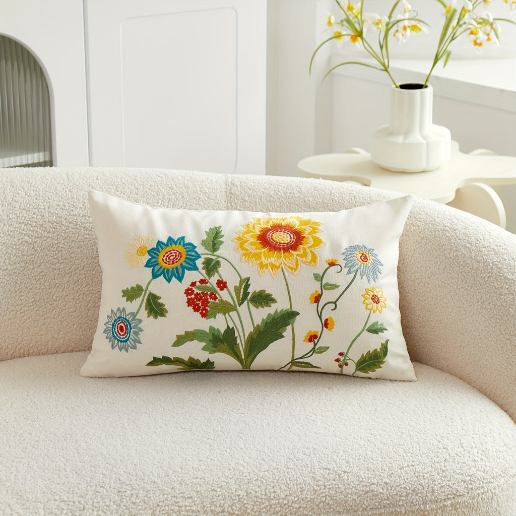 Housse de canapé à motif fleuri d'esprit campagne, vue d'ensemble